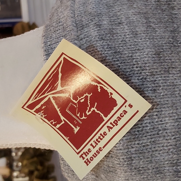 The Little Alpaca's House Gray Sweater, New With Tags, Size S - Picture 7 of 10